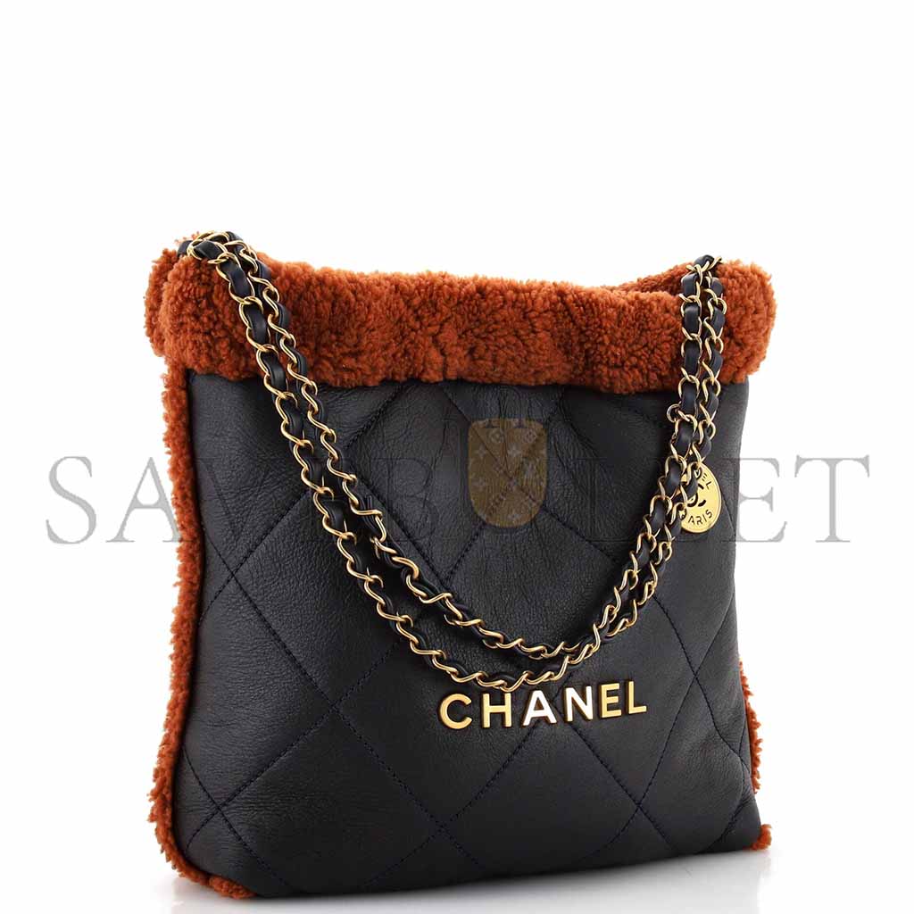 CHANEL 22 CHAIN HOBO QUILTED LAMBSKIN WITH SHEARLING SMALL (37*35*7cm)